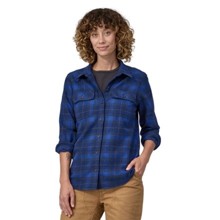 Patagonia Long-Sleeve Midweight Fjord Flannel Shirt - Women's 1