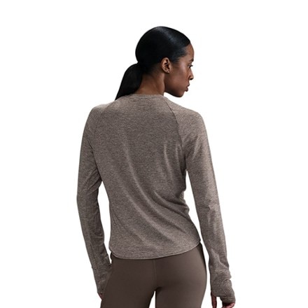 Nike Swift Dri-FIT UV Long-Sleeve Crewneck Top - Women's 2