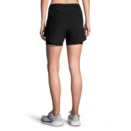 Brooks Chaser 5" 2-in-1 Shorts - Women's 2