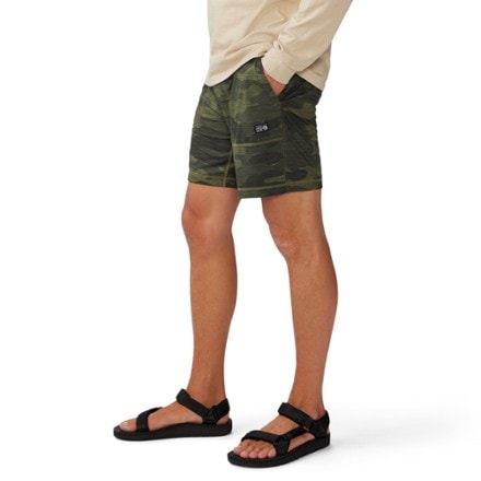 Mountain Hardwear Chillaction Shorts - Men's 4