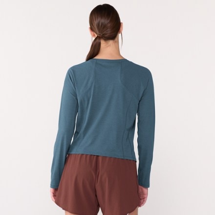 REI Co-op Swiftland High-Low-Hem Long-Sleeve Running T-Shirt - Women's 3