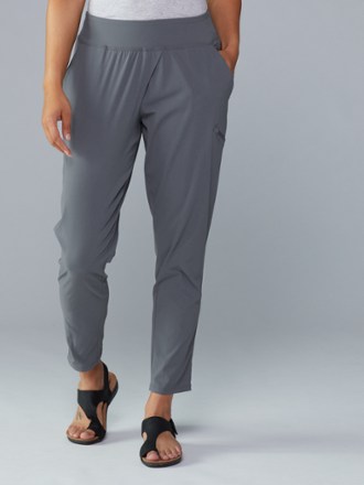 ankle height pants