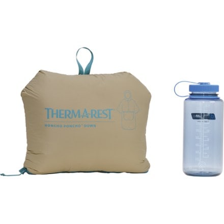 Therm-a-Rest Honcho Poncho Down 32 fl. oz. water bottle not included