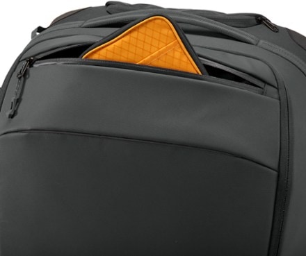 Eagle Creek Tarmac XE 2-Wheel 35 L International Carry-On Wheeled Luggage Contents not included