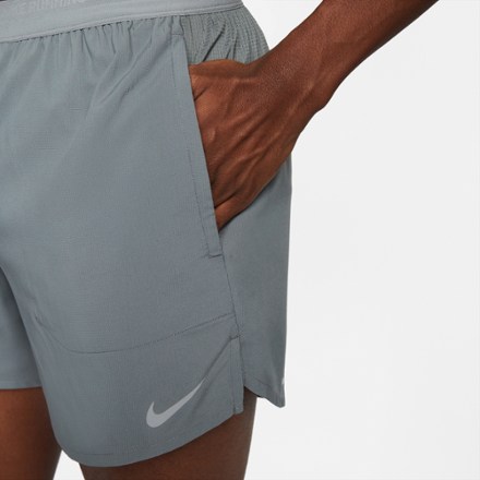 Nike Stride 5" Shorts - Men's 4