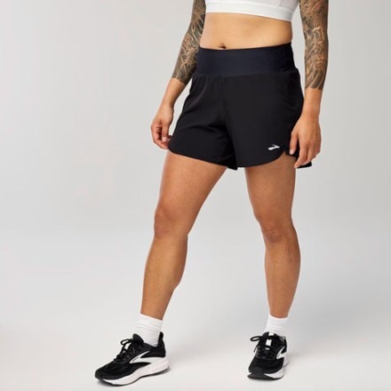 Brooks Chaser 5" Shorts - Women's 1
