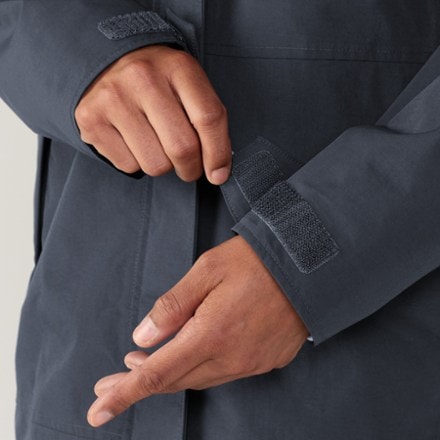 Patagonia Outdoor Everyday Rain Jacket - Women's 6