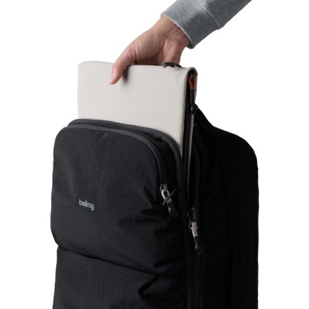 Bellroy Lite Carry-On 5
