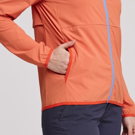 Cotopaxi Vuelta Performance Windbreaker - Women's 8