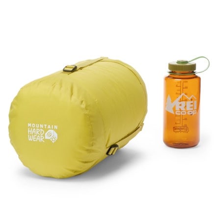 Mountain Hardwear Bishop Pass 0 WINDSTOPPER Sleeping Bag Stuff sack (32 fl. oz. bottle not included)
