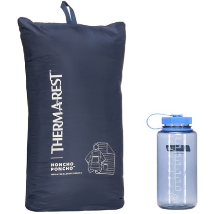 Therm-a-Rest Honcho Poncho 32 fl. oz. water bottle not included