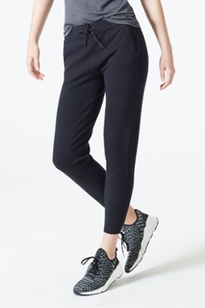 rei jogger pants