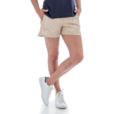 Aventura Menlo Shorts - Women's 4