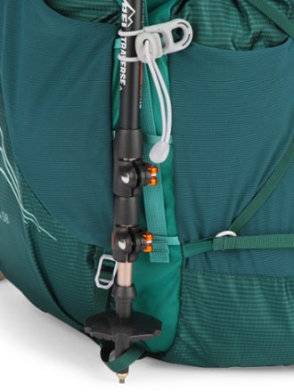 Osprey Eja 58 Pack - Women's Hydration port & tube routing