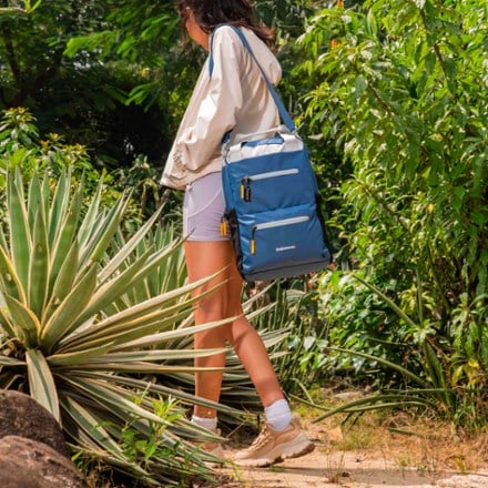 Sherpani Sojourn Tote Pack 8