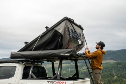 Yakima OverNOut 180 Awning 2