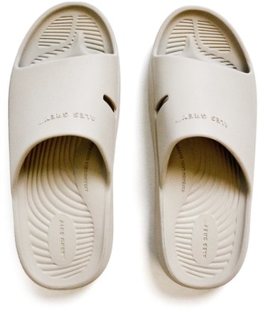 ALES GREY Malibu Recovery Slide Sandals 7