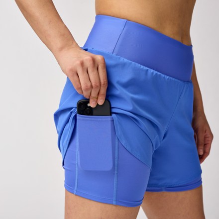 Brooks 2-in-1 Chaser 5" Shorts 2.0 - Women's 3