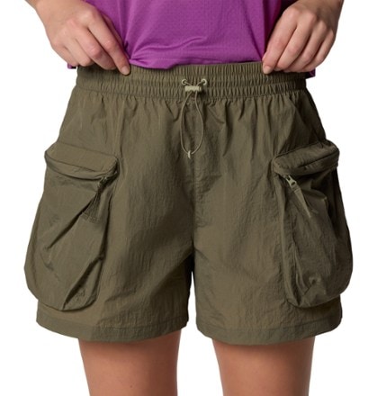 Columbia Elevated View Cargo Shorts - Women's 4