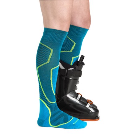 Darn Tough Outer Limits Over-The-Calf Lightweight Ski and Snowboard Socks - Women's 6