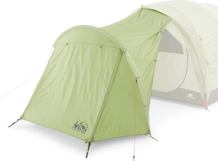 Vestibule tent outlet