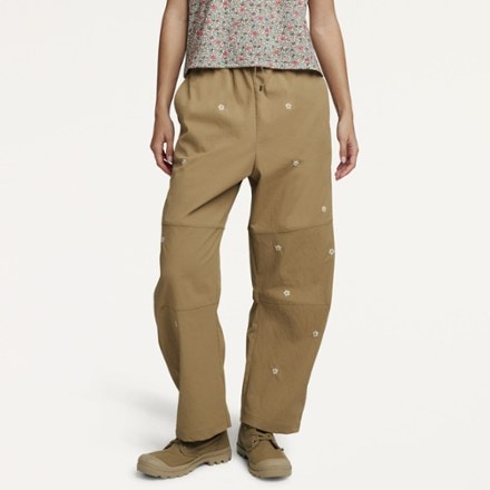 THE GREAT. OUTDOORS Embroidered Outpost Pants - Women's 0