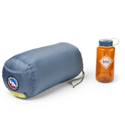 Big Agnes Anthracite 30 Sleeping Bag - Men's Stuff sack (32oz bottle not included)