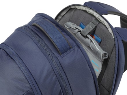 The North Face Recon Pack - Men's 5