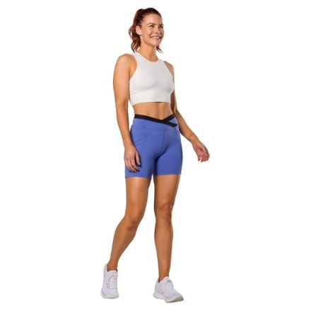 Nathan Crossover Shorts 2.0 - Women's 4