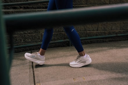 Brooks Ghost Max 3 Road-Running Shoes - Women's 7