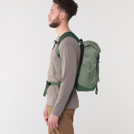 REI Co-op Flash 22 Pack 2