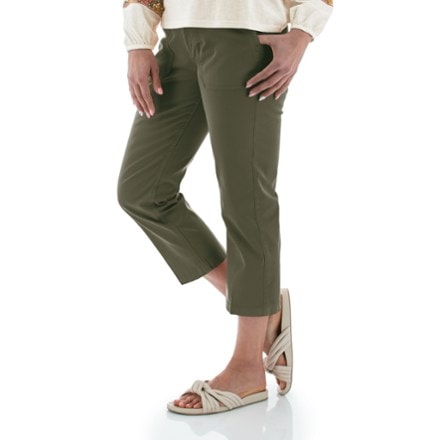 Aventura Landis Crop Pants - Women's 3