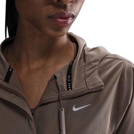 Nike Swift Repel Packable Running Jacket - Women's 6