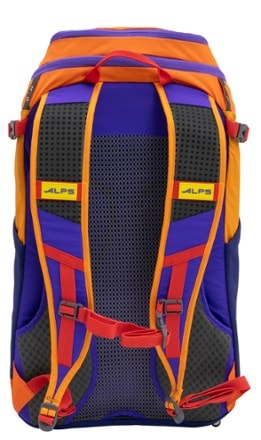 ALPS Mountaineering Boulder 30 Pack 4