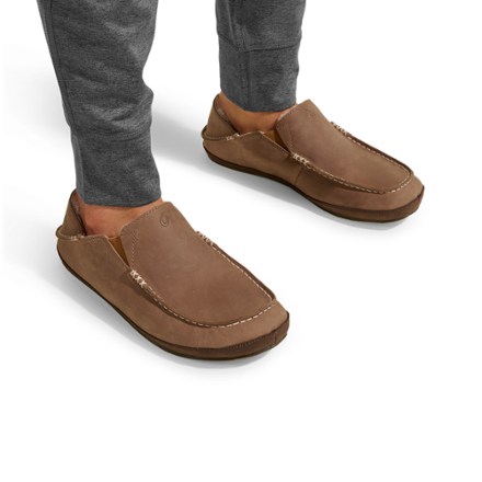 OluKai Moloa Slippers - Men's 5