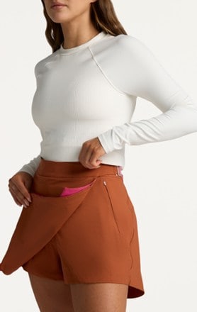 SENIQ Trailmix Hike Cargo Skort - Women's 5