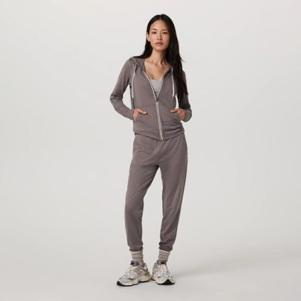 Vuori Halo Performance Hoodie 2.0 - Women's 2