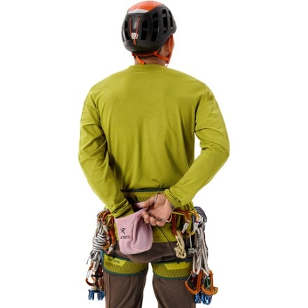 Arc'teryx Ion Lightweight Chalk Bag 2