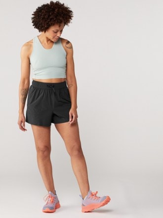 Janji Omni 4" Shorts - Women's 3