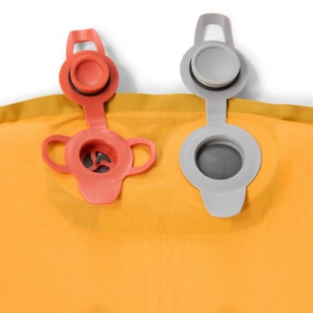 REI Co-op Trailmade Self-Inflating Sleeping Pad Air valve