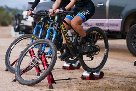 Feedback Sports Omnium Portable Bike Trainer 10