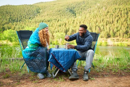 Location Image for Original Puffy Recycled Blanket