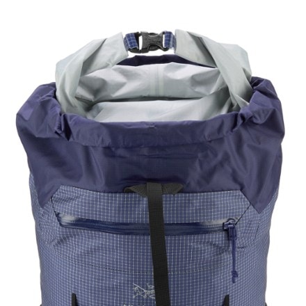 Arc'teryx Alpha FL 30 Pack 4