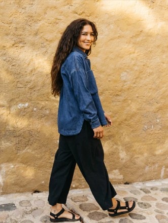 Finisterre Gwavas Denim Shirt - Women's 4