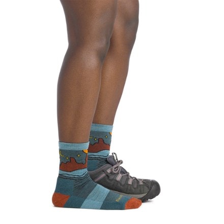 Darn Tough Celeste Midweight Micro Crew Cushion Socks - Women's 3