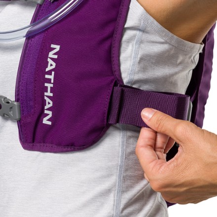 Nathan QuickStart 3.0 4 L Hydration Vest 8