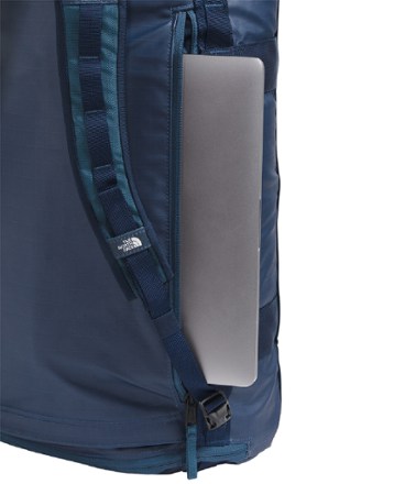 The North Face Base Camp Voyager Duffel - 32 L 7