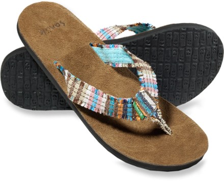 sanuk fraidy cat flip flops