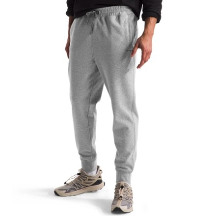 The North Face Heritage Patch Jogger Pants - Men's 4