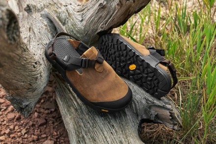 Bedrock Sandals Mountain Clogs - Nubuck Leather 7